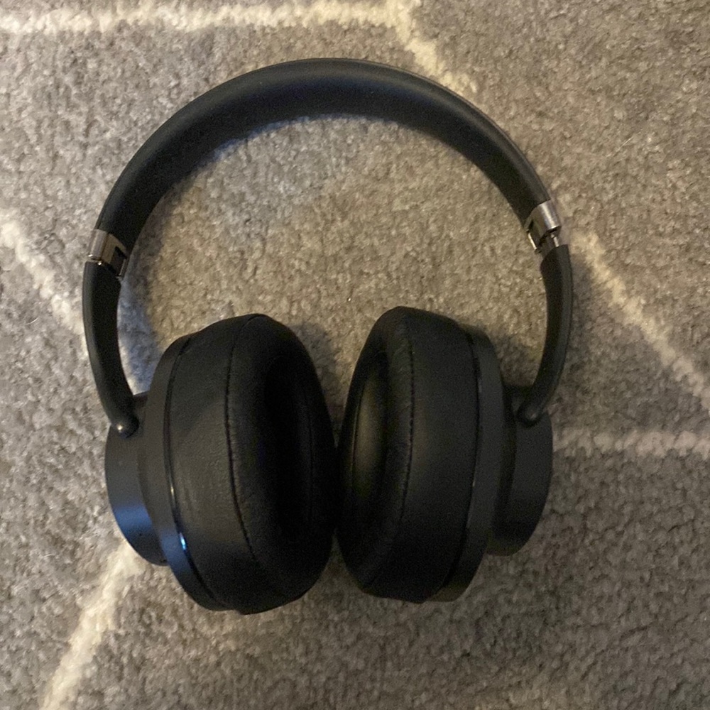 Wireless headphones
